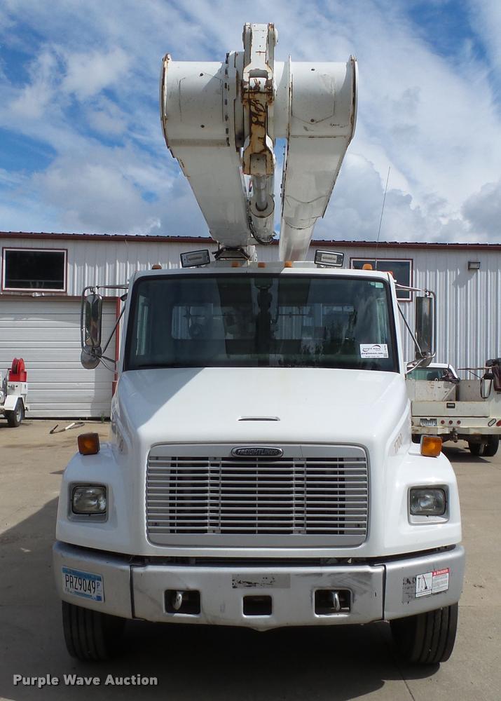 image for item L5579 2001 Freightliner FL70 bucket truck