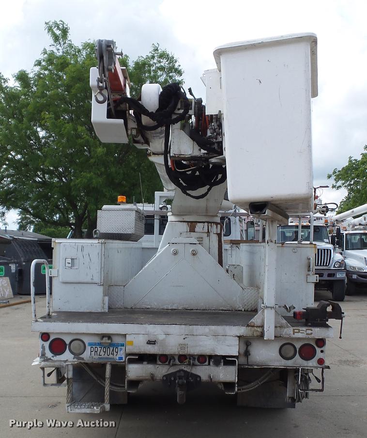 image for item L5579 2001 Freightliner FL70 bucket truck