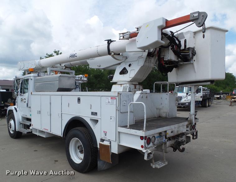 image for item L5579 2001 Freightliner FL70 bucket truck