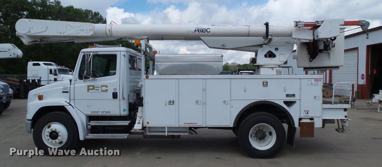 image for item L5579 2001 Freightliner FL70 bucket truck