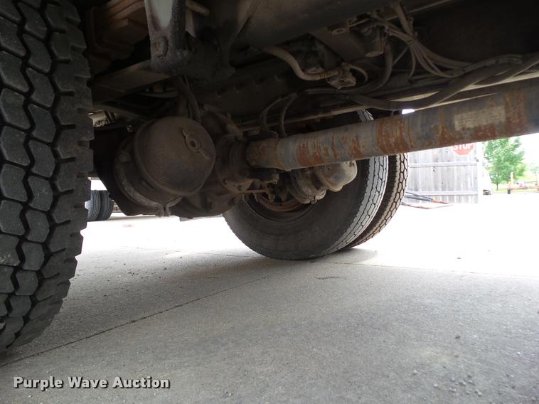 image for item L5579 2001 Freightliner FL70 bucket truck