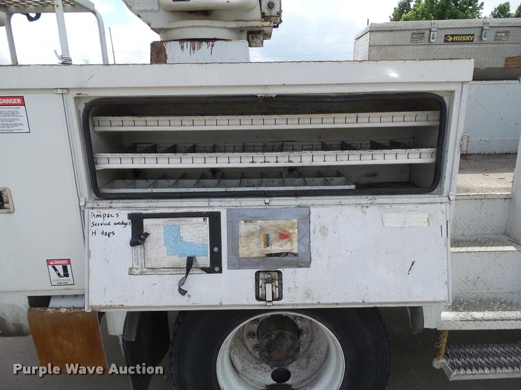 image for item L5579 2001 Freightliner FL70 bucket truck
