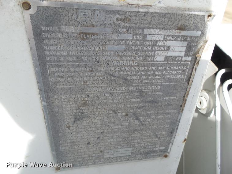 image for item L5579 2001 Freightliner FL70 bucket truck