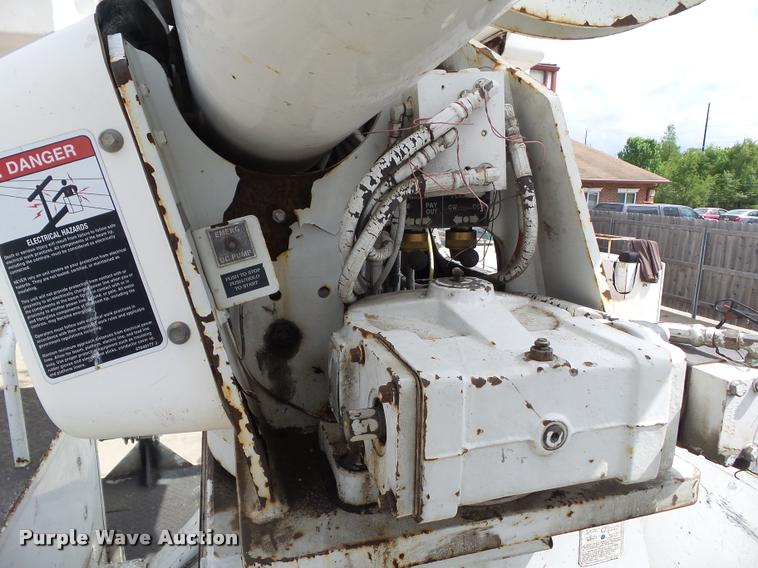 image for item L5579 2001 Freightliner FL70 bucket truck