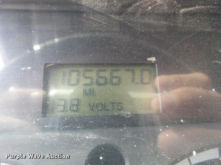 image for item L5579 2001 Freightliner FL70 bucket truck