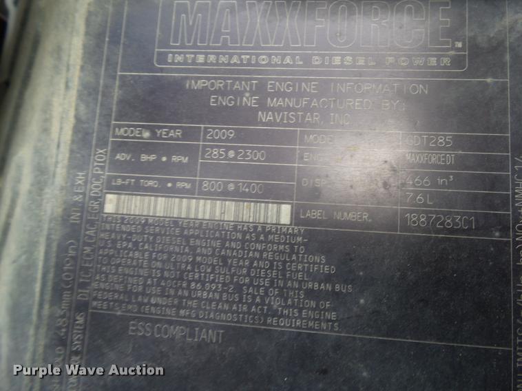 image for item L5580 2009 International 7400 digger derrick truck