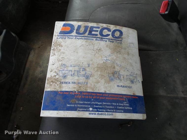 image for item L5580 2009 International 7400 digger derrick truck