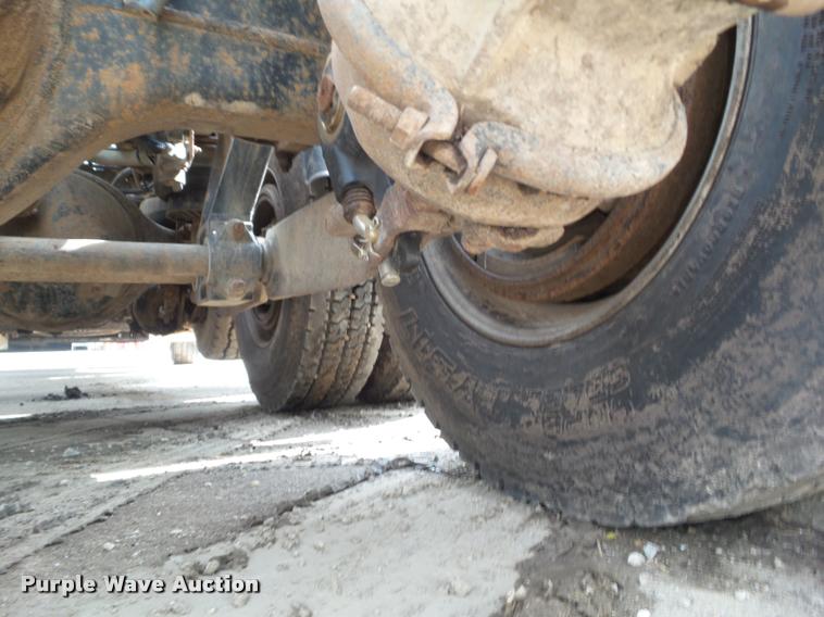 image for item L5581 2000 Kenworth T800 semi truck