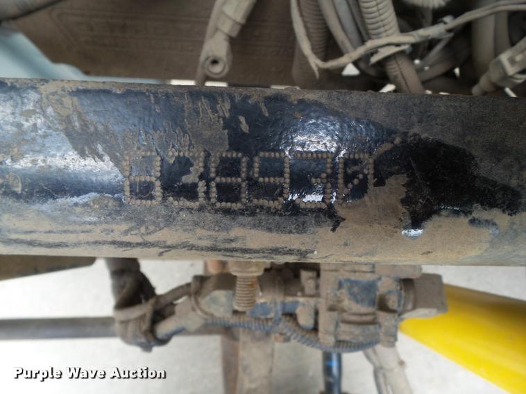 image for item L5581 2000 Kenworth T800 semi truck