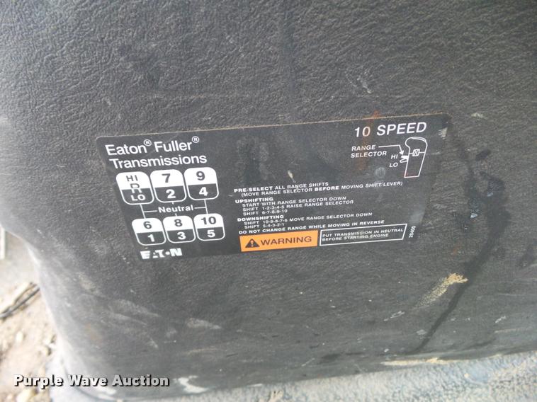 image for item L5582 2009 International 4400 flatbed truck