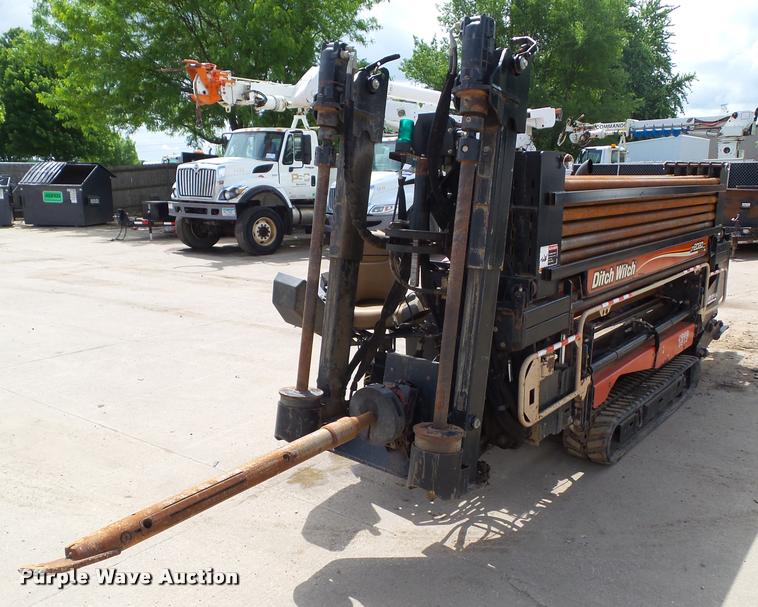 image for item L5589 2010 Ditch Witch JT2020 directional drill