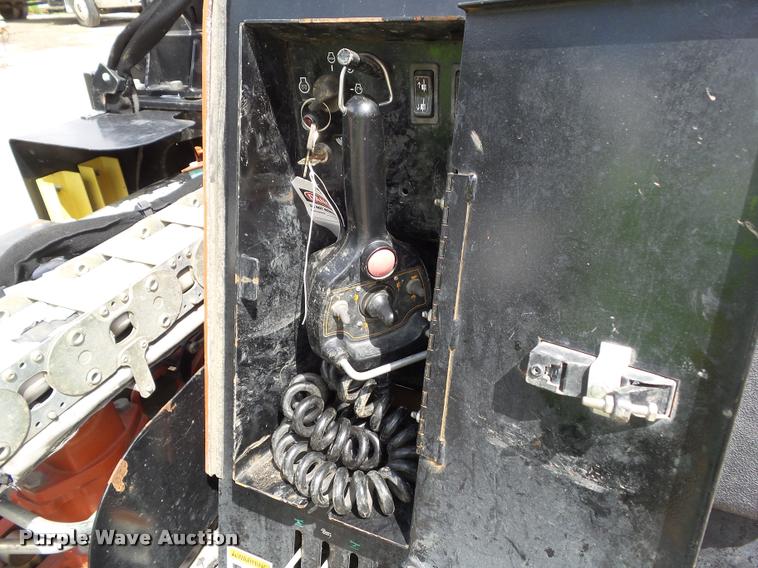 image for item L5589 2010 Ditch Witch JT2020 directional drill
