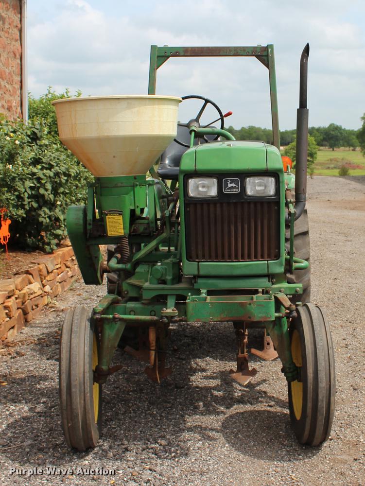 image for item BE9491 1986 John Deere 900HC tractor