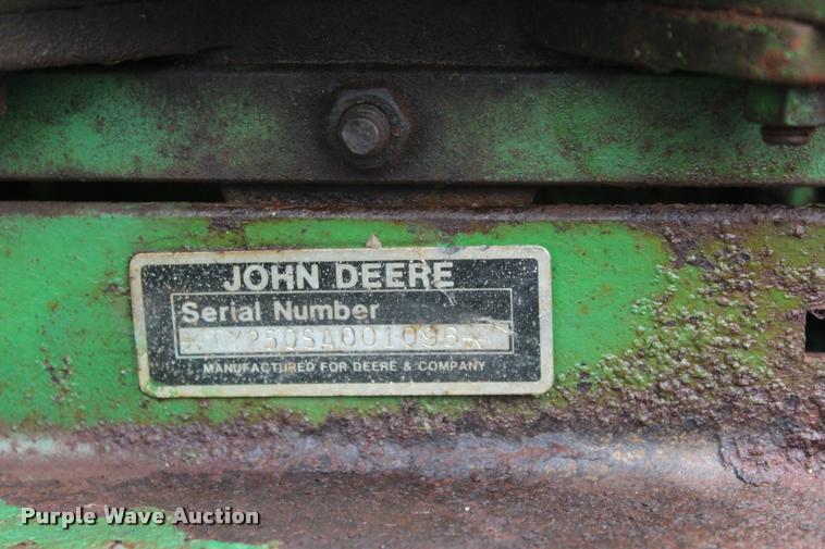 image for item BE9491 1986 John Deere 900HC tractor