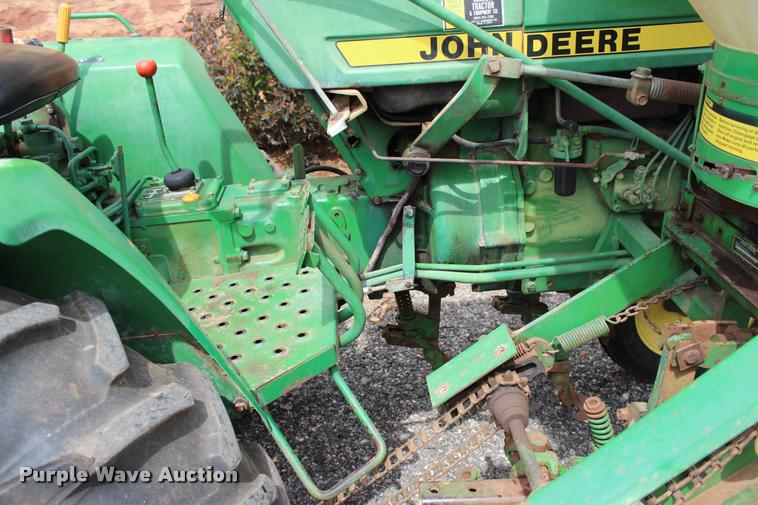 image for item BE9491 1986 John Deere 900HC tractor