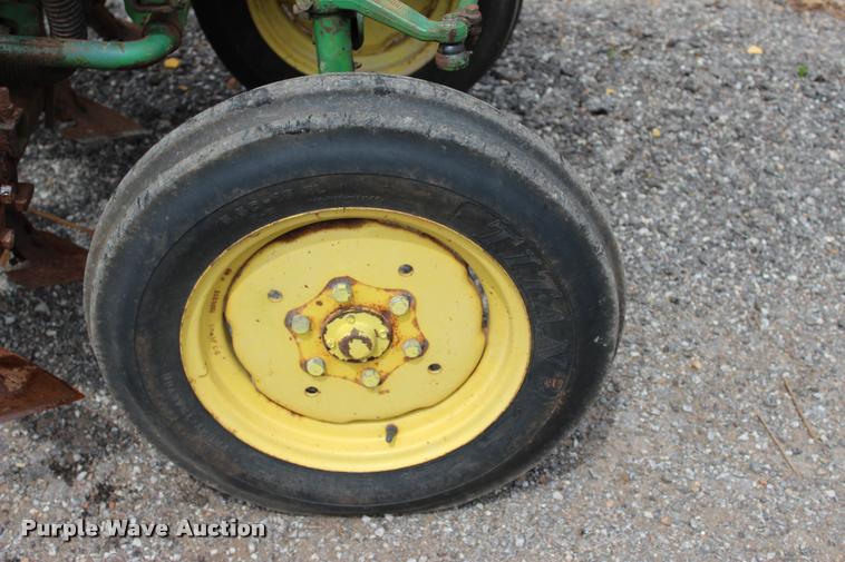 image for item BE9491 1986 John Deere 900HC tractor