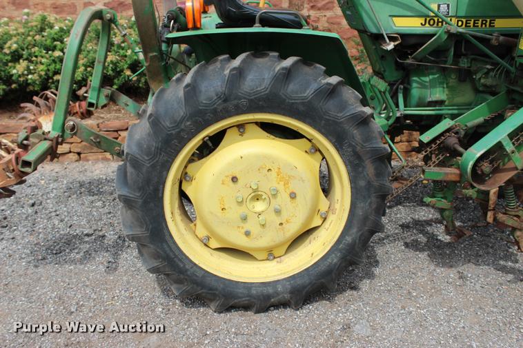 image for item BE9491 1986 John Deere 900HC tractor