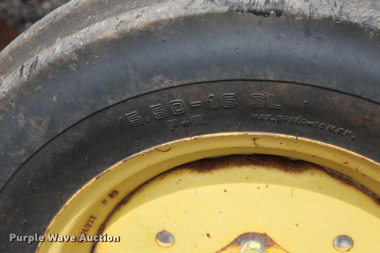 image for item BE9491 1986 John Deere 900HC tractor