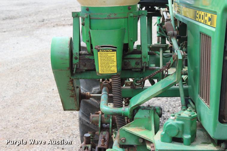 image for item BE9491 1986 John Deere 900HC tractor