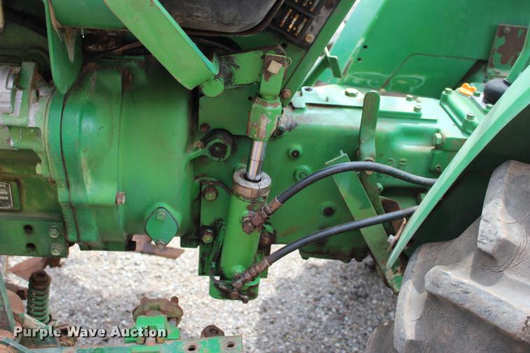 image for item BE9491 1986 John Deere 900HC tractor