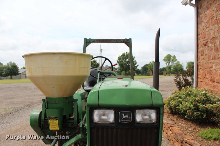 image for item BE9491 1986 John Deere 900HC tractor