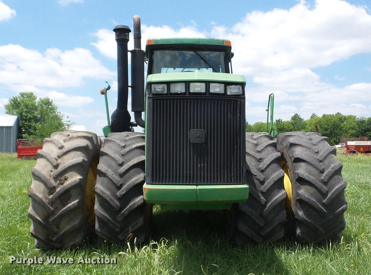 image for item BI9690 1997 John Deere 9400 4WD tractor