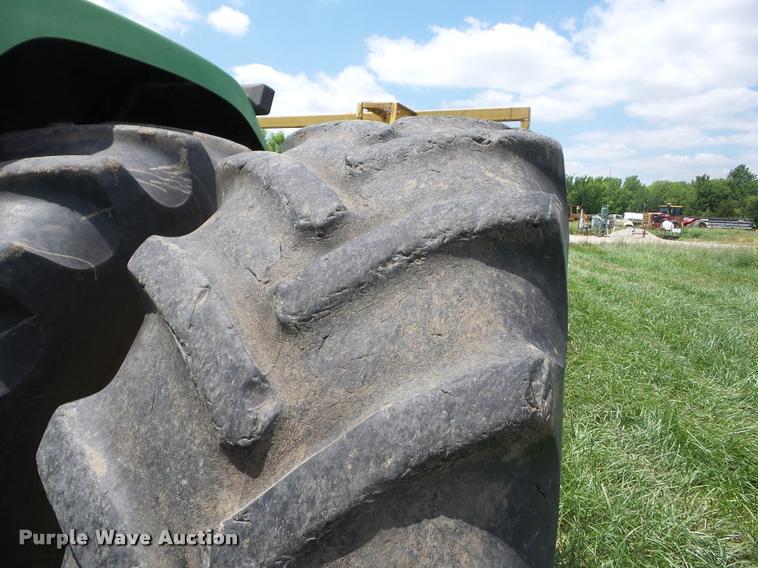 image for item BI9690 1997 John Deere 9400 4WD tractor