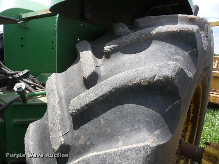 image for item BI9690 1997 John Deere 9400 4WD tractor