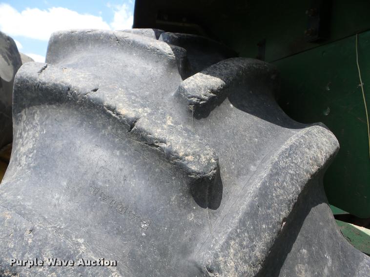 image for item BI9690 1997 John Deere 9400 4WD tractor