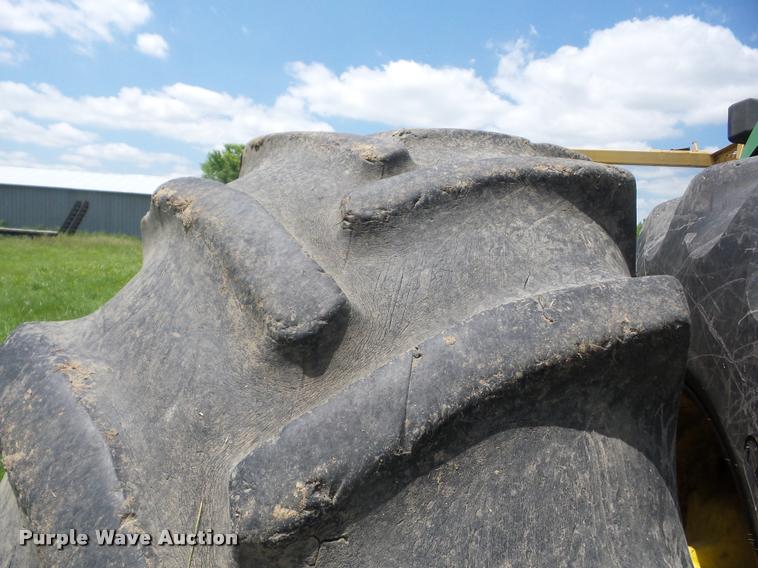 image for item BI9690 1997 John Deere 9400 4WD tractor