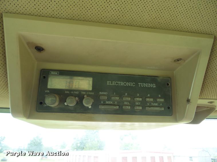 image for item BI9690 1997 John Deere 9400 4WD tractor