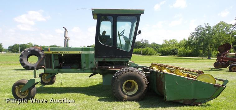 image for item BI9695 1980 John Deere 2280 self-propelled windrower