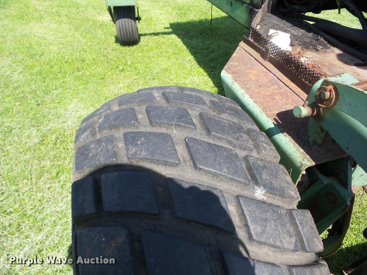 image for item BI9695 1980 John Deere 2280 self-propelled windrower