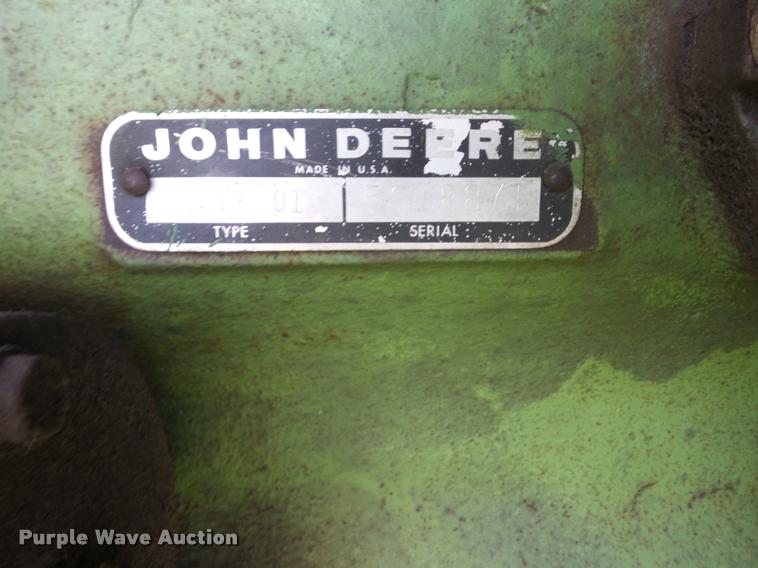 image for item BI9695 1980 John Deere 2280 self-propelled windrower