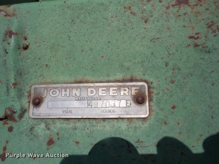 image for item BI9695 1980 John Deere 2280 self-propelled windrower