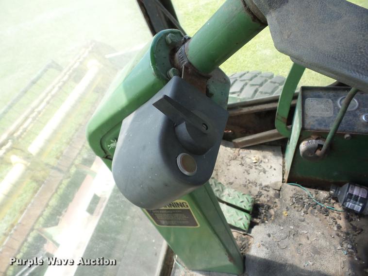image for item BI9695 1980 John Deere 2280 self-propelled windrower