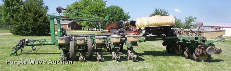 image for item BI9697 John Deere 1770 Conservation no-till planter