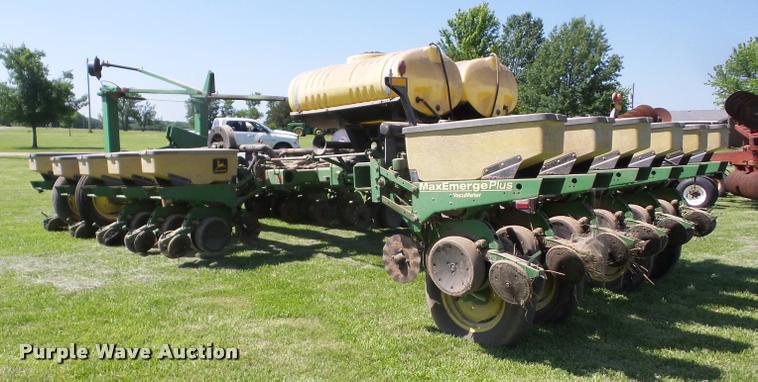 image for item BI9697 John Deere 1770 Conservation no-till planter