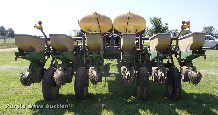 image for item BI9697 John Deere 1770 Conservation no-till planter