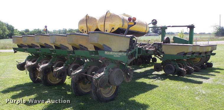 image for item BI9697 John Deere 1770 Conservation no-till planter