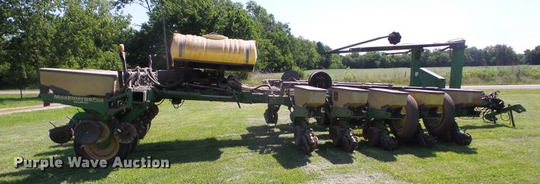 image for item BI9697 John Deere 1770 Conservation no-till planter