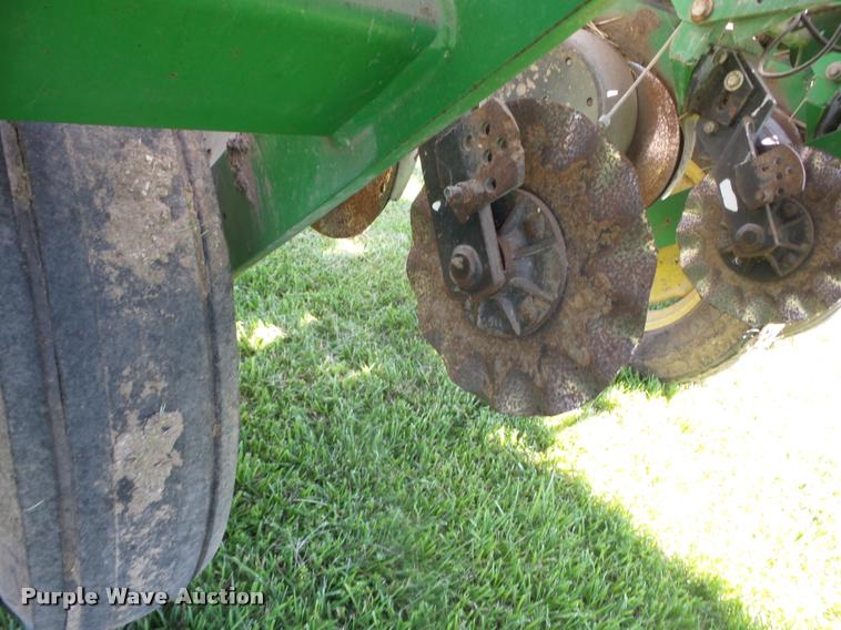 image for item BI9697 John Deere 1770 Conservation no-till planter