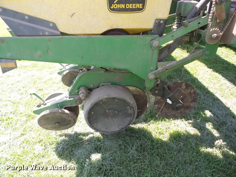 image for item BI9697 John Deere 1770 Conservation no-till planter