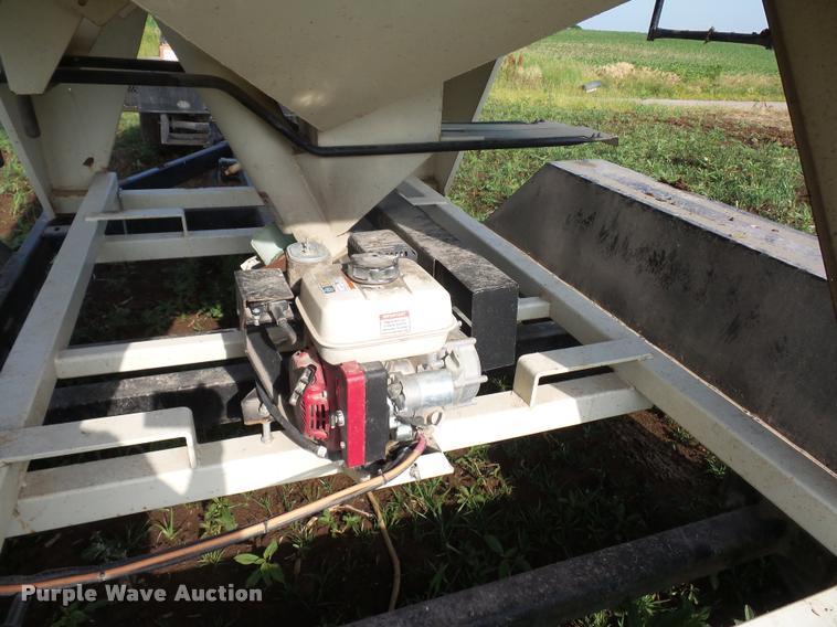 image for item BS9452 Friesen 220BST seed tender