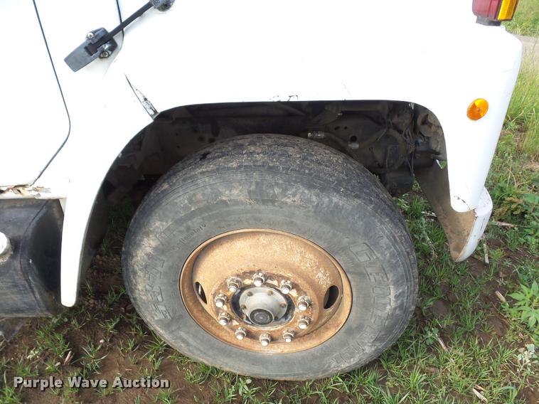 image for item BS9454 1980 International F1954 silage truck