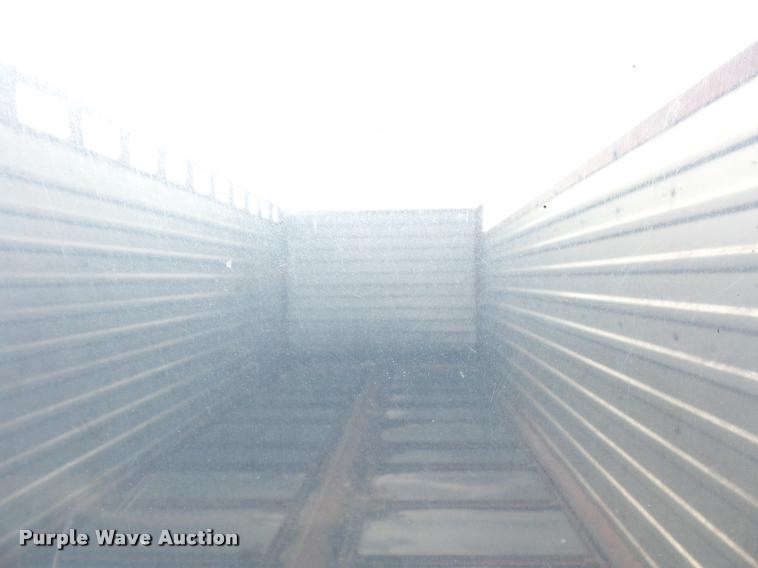 image for item BS9454 1980 International F1954 silage truck