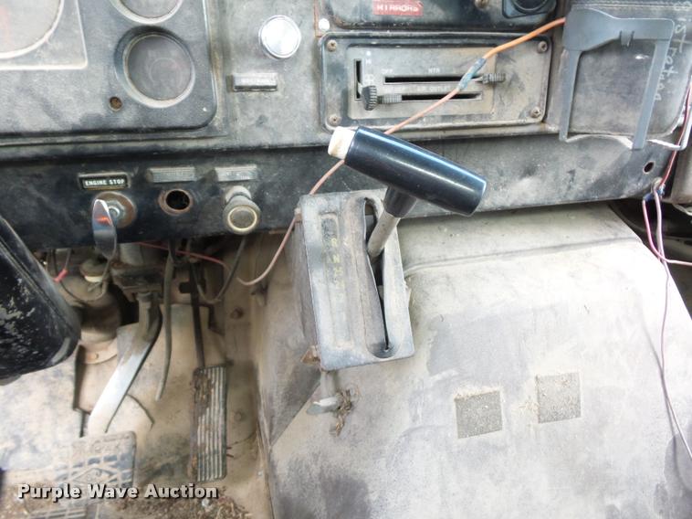 image for item BS9454 1980 International F1954 silage truck