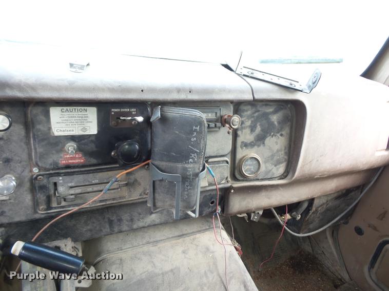 image for item BS9454 1980 International F1954 silage truck