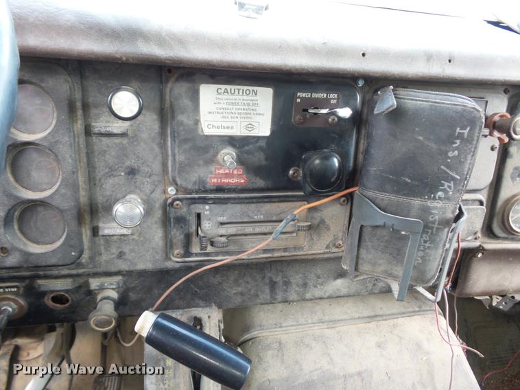 image for item BS9454 1980 International F1954 silage truck