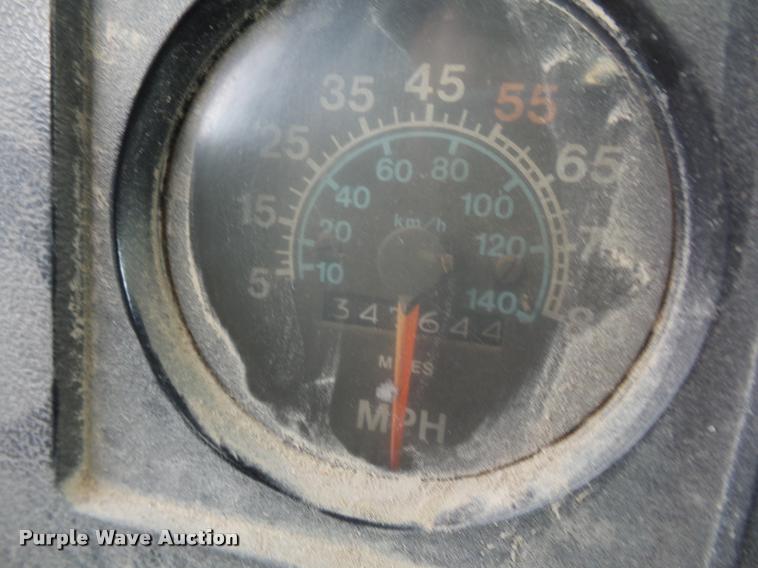 image for item BS9454 1980 International F1954 silage truck